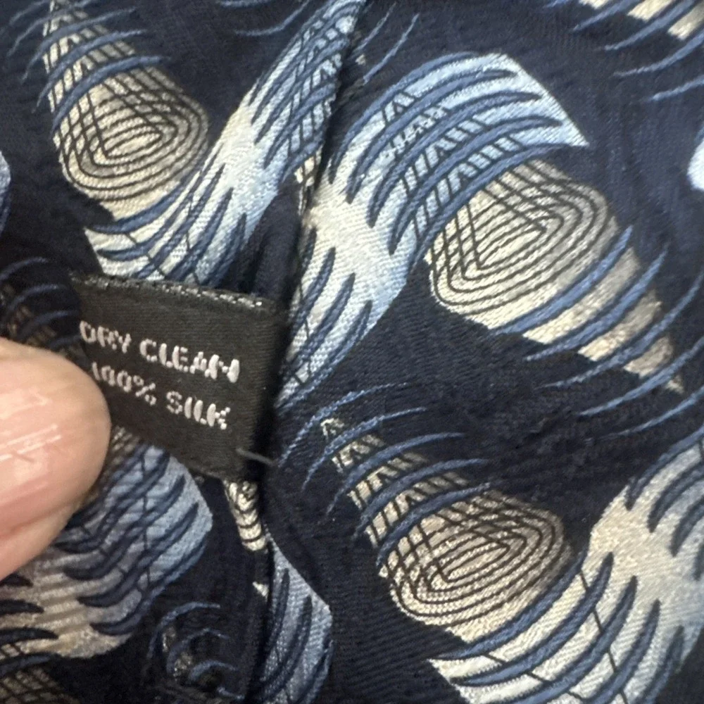 Fumagalli for Neiman‎ Marcus Blue Pattern 100% Silk Neck Tie